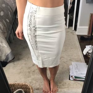 White pencil skirt in leather and ponte